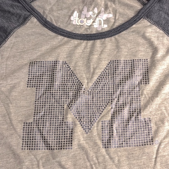 NWT [Touch By Alyssa Milano] Michigan Wolverines NCAA Long-Sleeve Top Women’s S - Picture 5 of 10